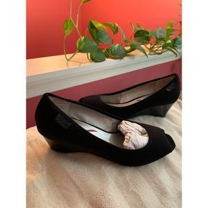 Anne Klein Sport Wedge Size 9 Black